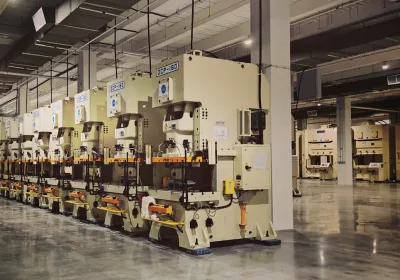 Types of Plastic Injection Molding Machines: Comparing Hydraulic, Electric, and Hybrid Systems