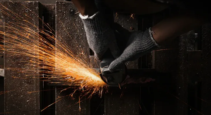 CNC Grinding Machines: Precision Surface Finishing for Complex Components