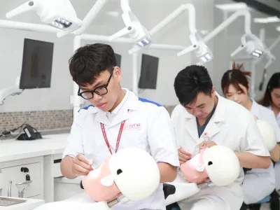 Silicone vs TPE Mannequins: Why Professional Trainers Choose Platinum Silicone Over TPE