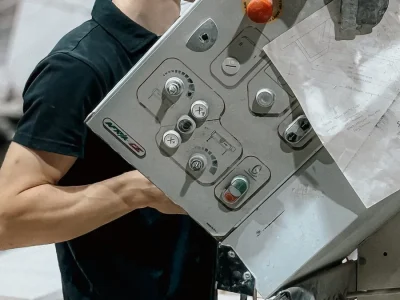 HOW TO CALCULATE AND CORRECT SPRINGBACK IN SHEET METAL BENDING (FORMULAS & METHODS)