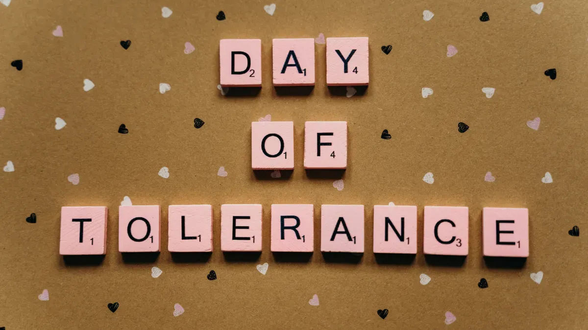 UNDERSTANDING PANTONE COLOR MATCHING TOLERANCES