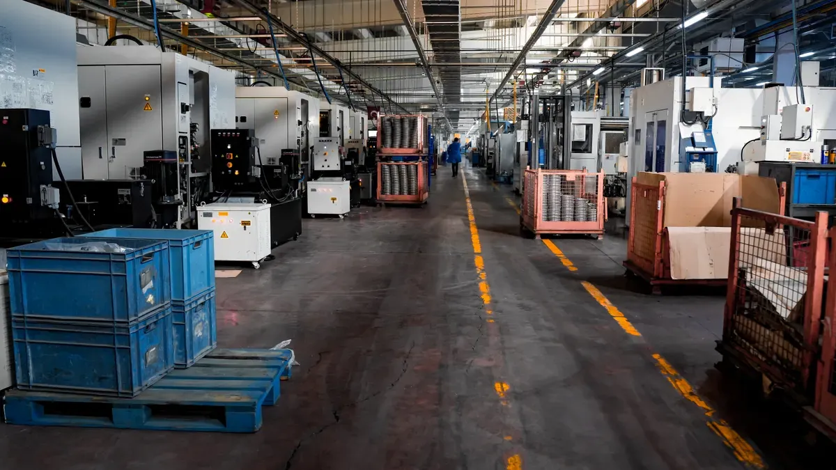RAPID PROTOTYPING COMPANIES COMPARED: DIGITAL MANUFACTURING MARKETPLACES VS. DIRECT MANUFACTURERS